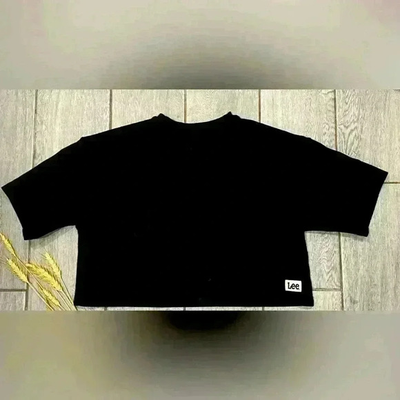 Lee Tops - Lee Crop top size XS